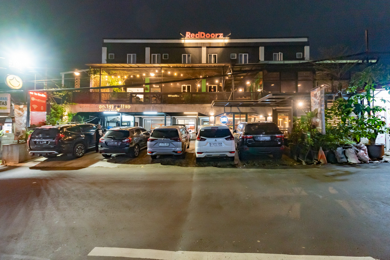 Exterior & Views 2, RedDoorz near Botani Square Mall, Bogor