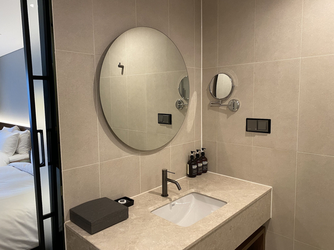 Bathroom 4, TheMarevo, Yongin
