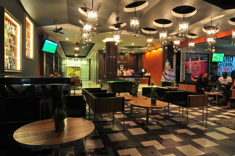Food & Drinks 5, Platinum, Phuket Island