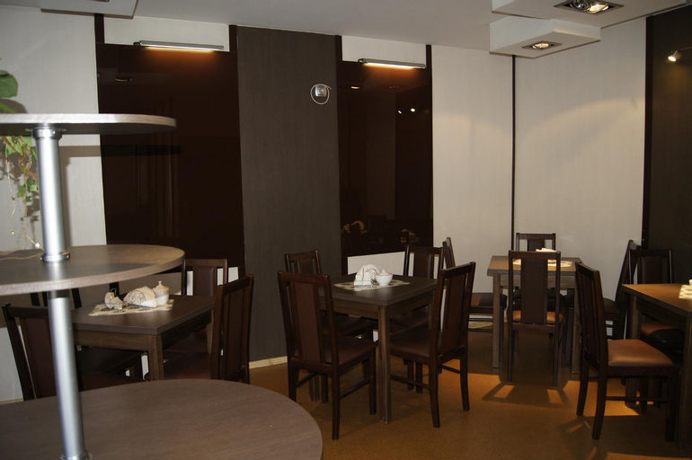 Food & Drinks, Uslugi hotelowe A1, Zgierz