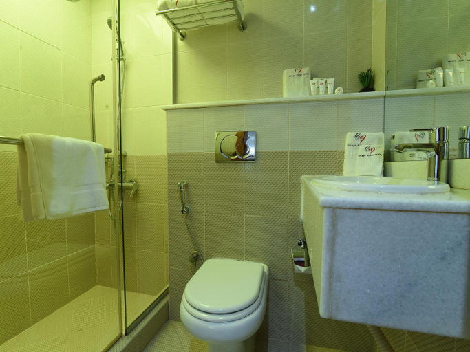 Bathroom 5, Mirage Hotel, Dibba