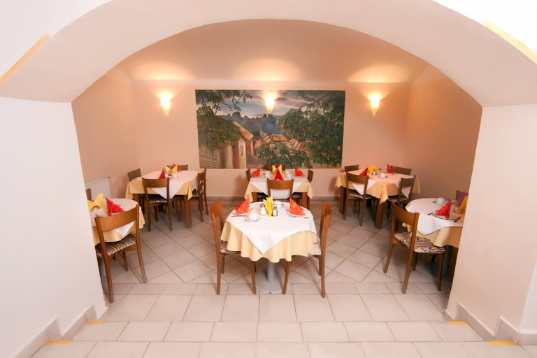 Food & Drinks 5, Residence Select, Praha 2
