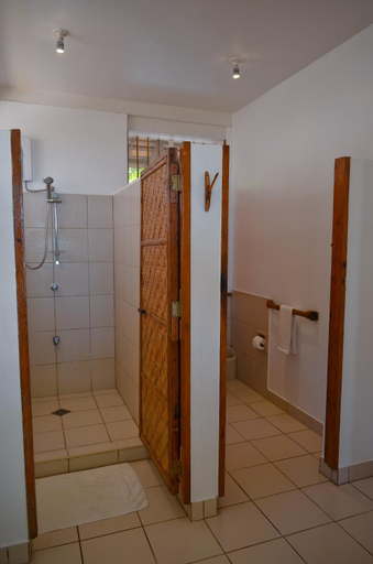 Bathroom 3, Punta Bulata Resort & Spa, Cauayan
