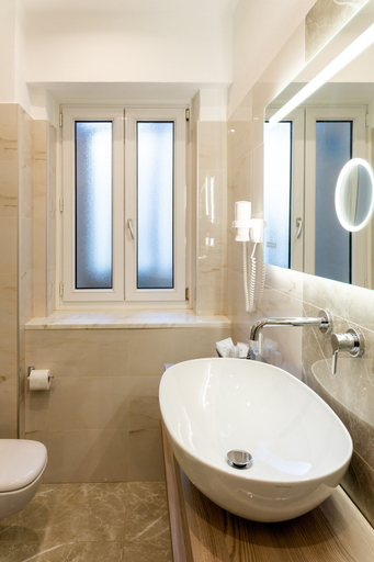 Bathroom 5, Hotel Victoria, Cuneo