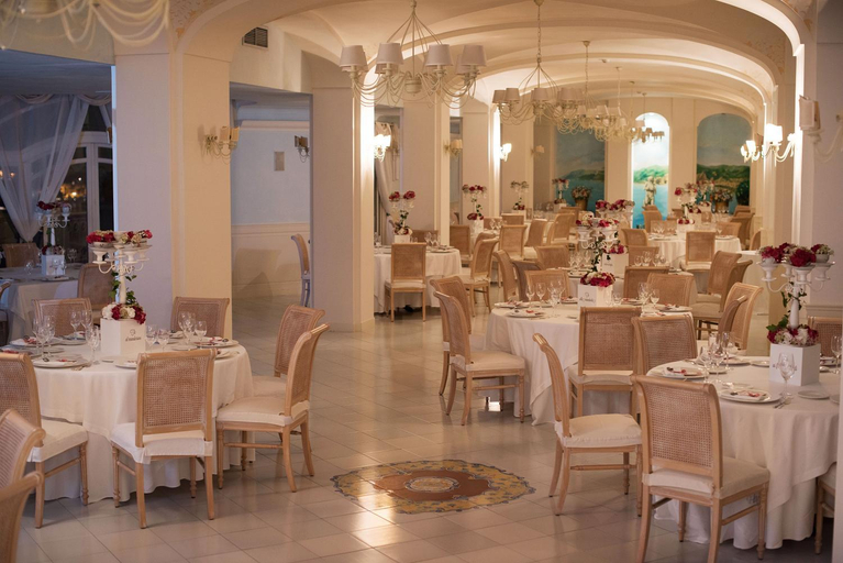 Food & Drinks 5, Hotel Club Due Torri                                                                        , Salerno
