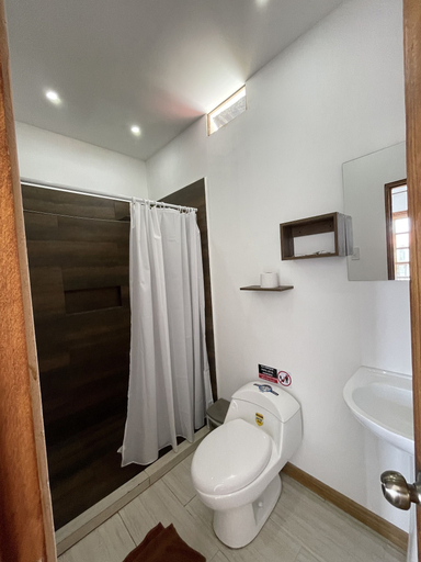 Bathroom 3, Apartahotel wanderlust