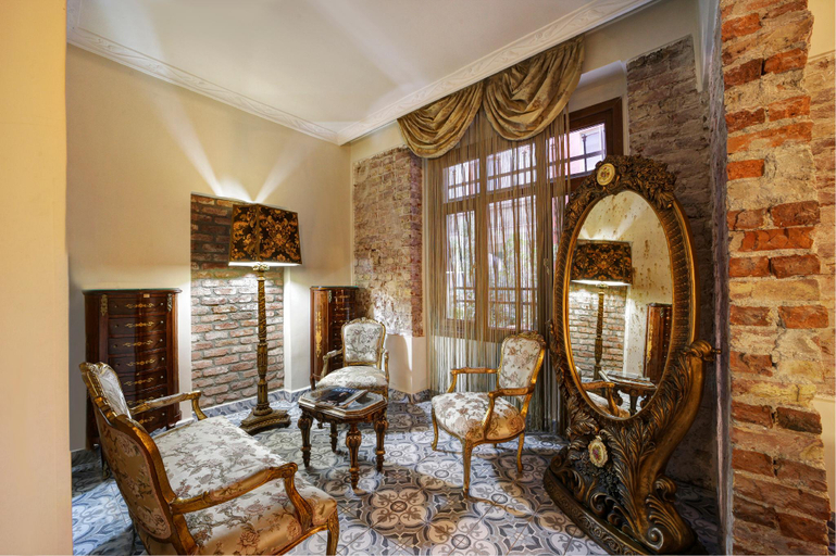Public Area 2, Hotel Fresia Istanbul, Beyoğlu