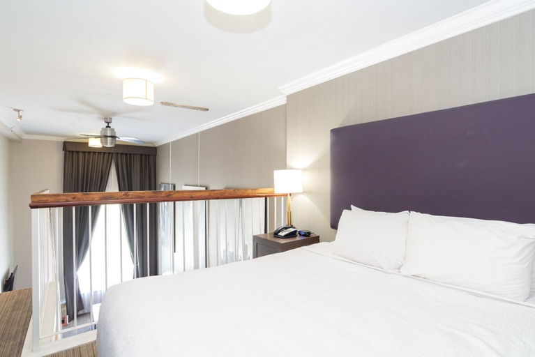 Bedroom 3, Sandman Hotel & Suites Calgary South, Division No. 6