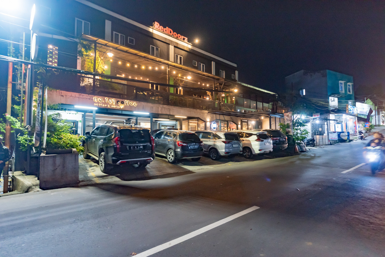 Others 5, RedDoorz near Botani Square Mall, Bogor
