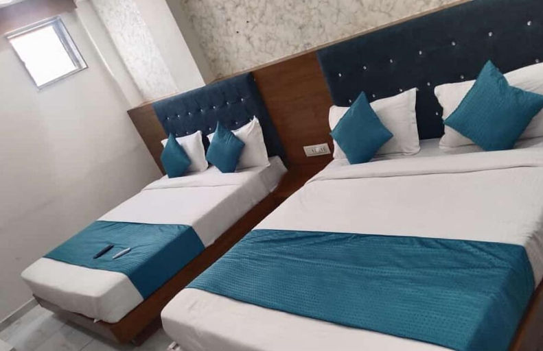 Bedroom 3, Hotel Metro, Vadodara