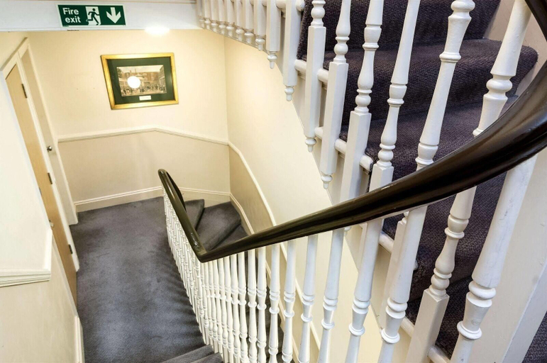 Others 5, Coronation Hotel, London