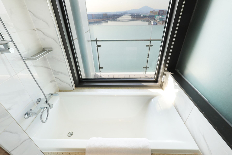 bathroom 8