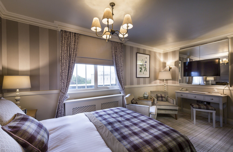 Bedroom 2, Down Hall Hotel, Essex