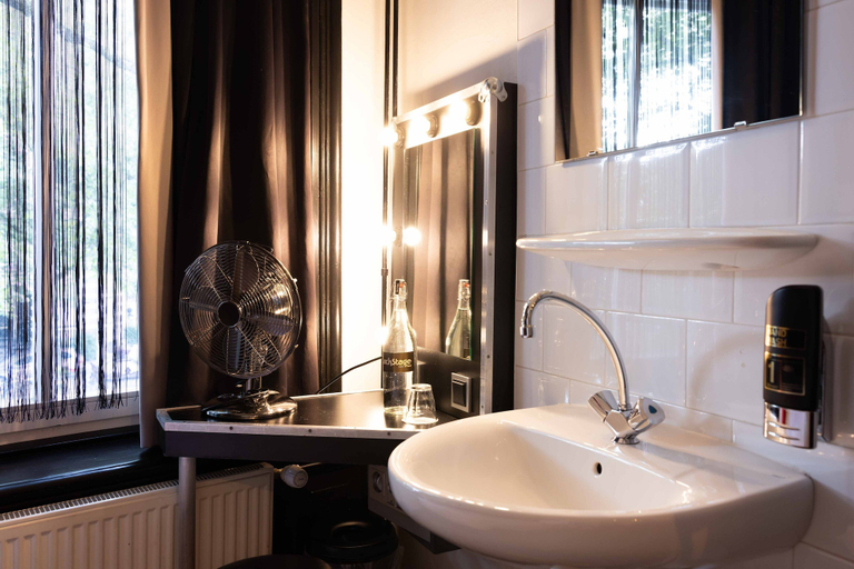 Bathroom, Backstage Hotel Amsterdam, Amsterdam