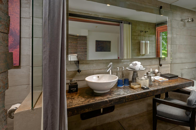 Bathroom 6