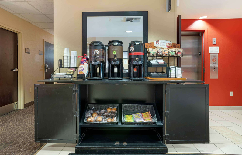 Food & Drinks 5, Extended Stay America Suites Richmond Hilltop Mall, Contra Costa