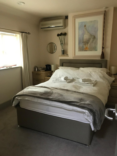 Others 2, Highview Bed and Breakfast, Gloucestershire