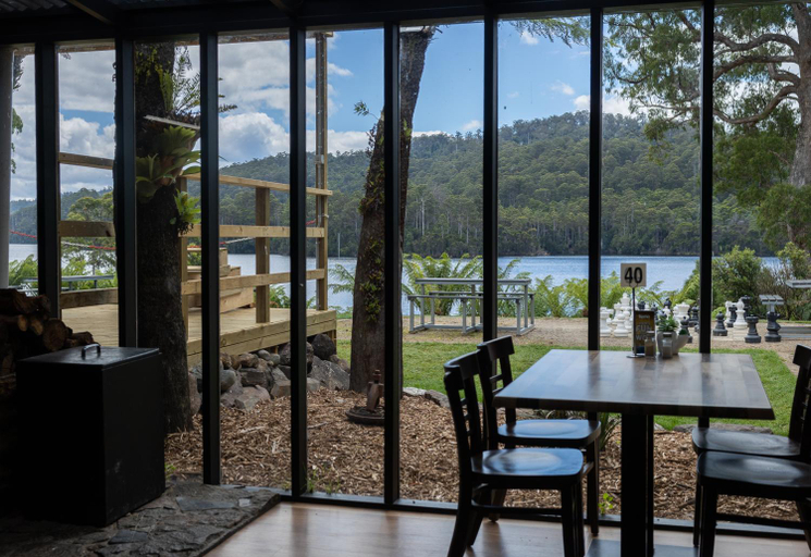 Food & Drinks 5, Tullah Lakeside Lodge, West Coast