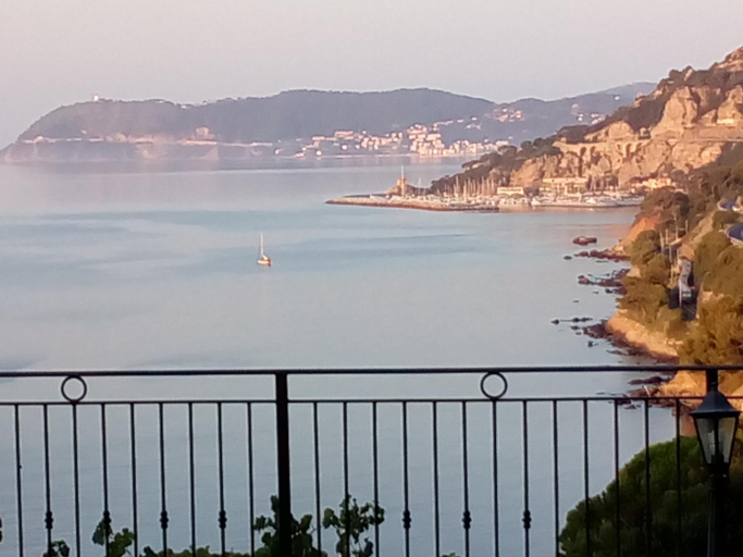 Others 4, Verde Mare, Savona