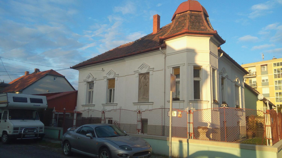 Others 2, Hostel Maros, Győr