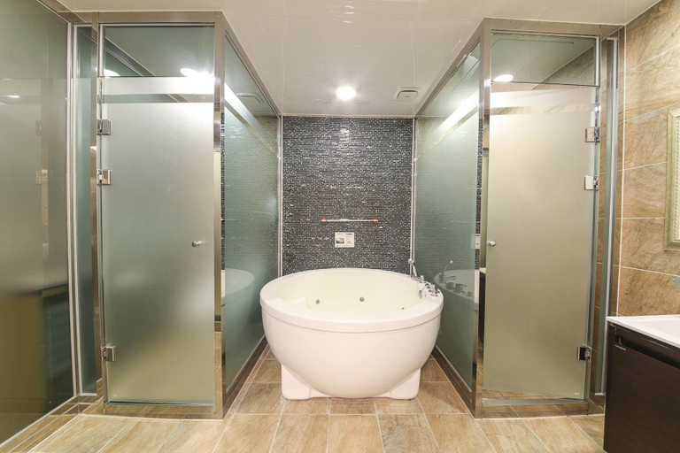 Bathroom 5, Sugar Hotel, Gyeongju
