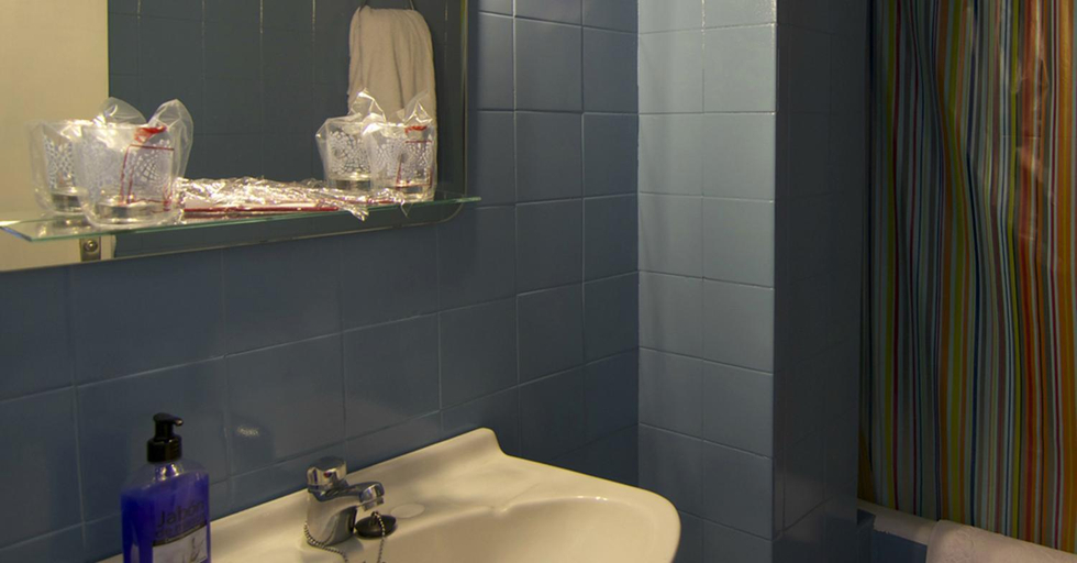 Bathroom 4, Tejuma, Santa Cruz de Tenerife