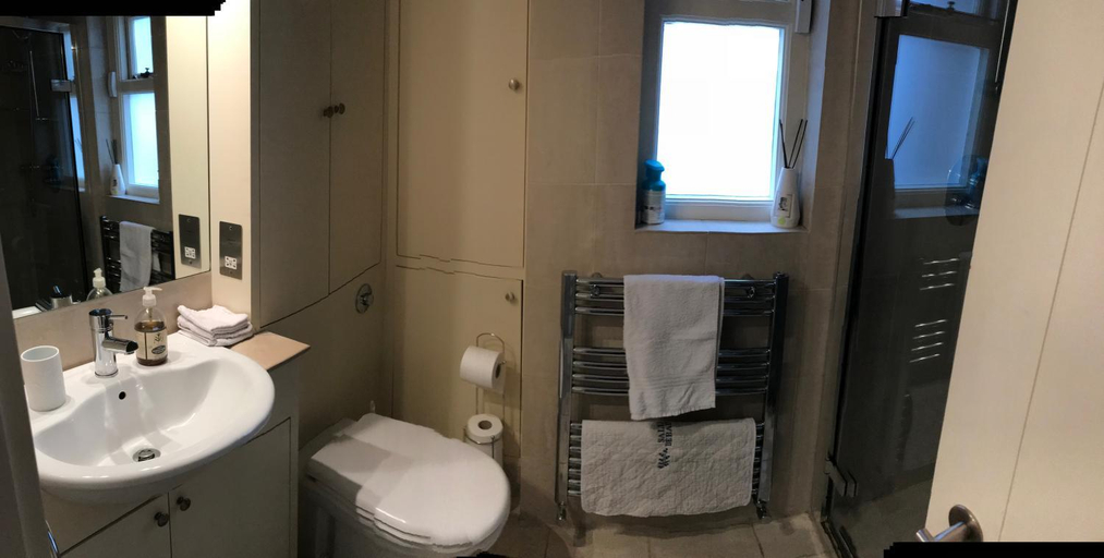 Others 3, Fulham B&B, London
