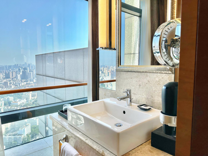 Bathroom 17