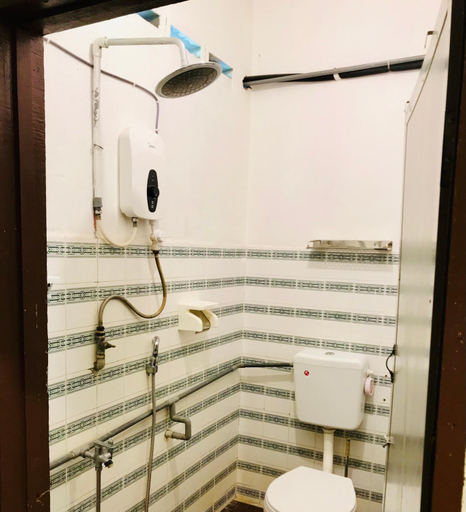 Bathroom 4, Dar Yasmine, Langkawi