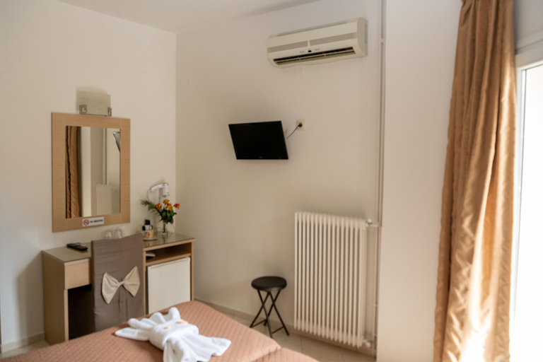 Bedroom 4, Kronos Hotel, Crete