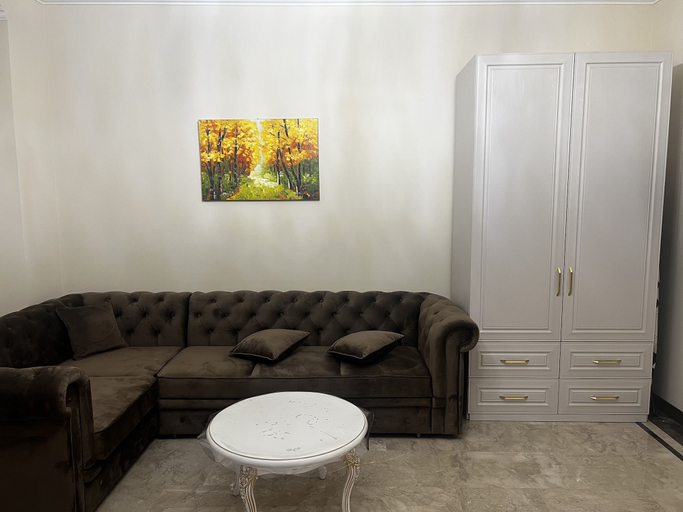 Others 5, Royale Estates, Yerevan