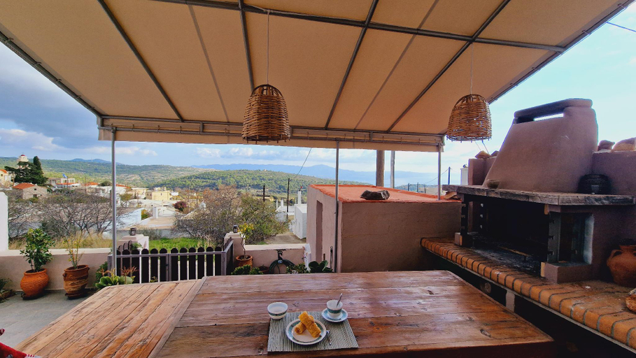 Food & Drinks 4, Seva Monolithos House, South Aegean