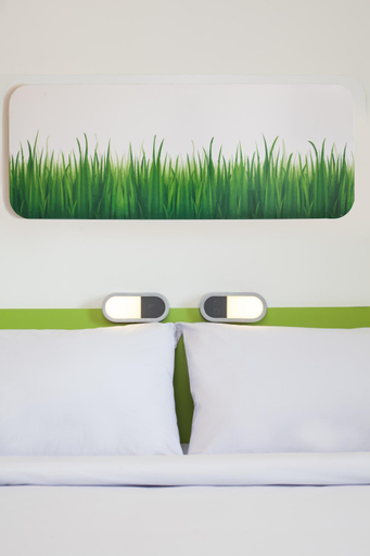 Bedroom 28