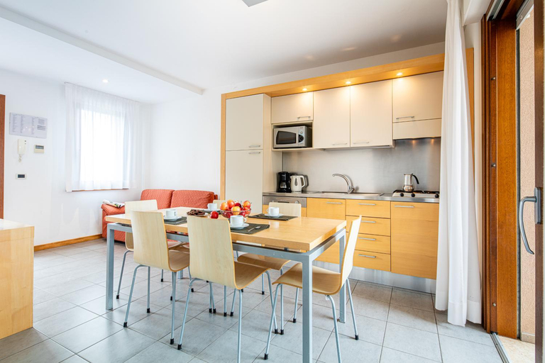 Kitchen 5, Residence AIRONE, Udine