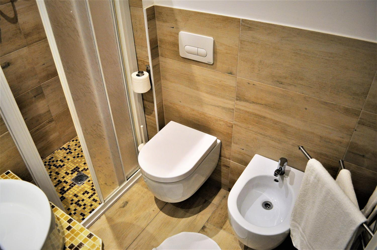 Bathroom 3, Corallo B&B, Rimini
