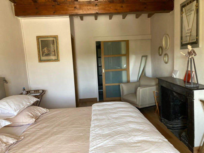 Bedroom 3, L'Angelus, Rhône