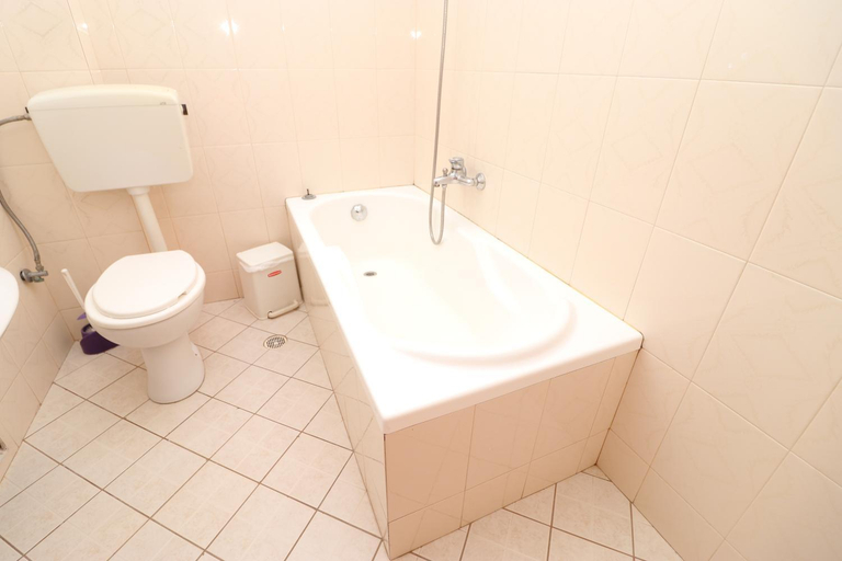 Bathroom 4, Hotel Panorama, Vlorës