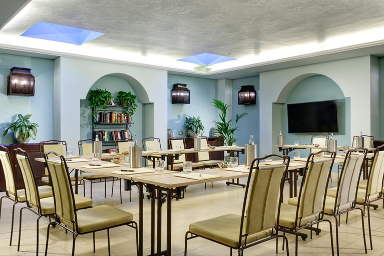 Food & Drinks 5, Hotel Continental, Genova