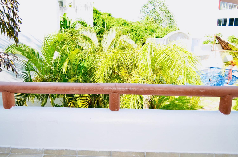 Others 5, Playacar - Deluxe Family Budget Balcony Room with Pool and Parking, Cozumel