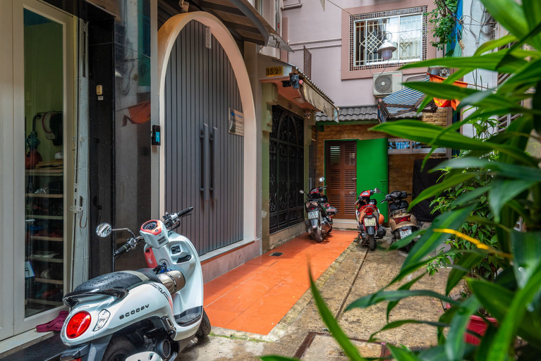 Exterior & Views 2, Cô Châu Homestay, District 1