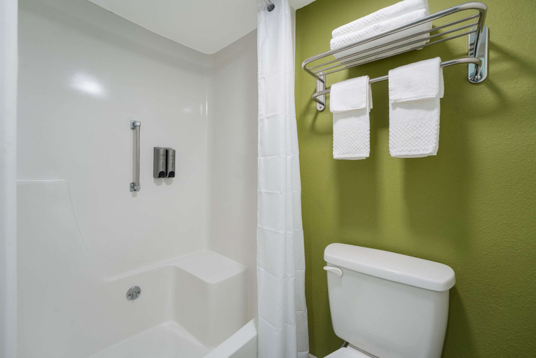 Bathroom 4, Sleep Inn Madison, Morgan