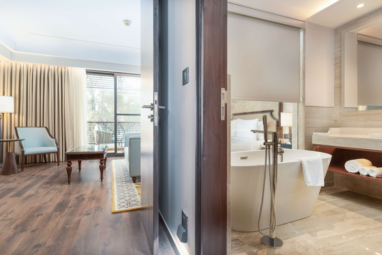 Bathroom 5, Radisson Collection Hotel & Spa, Riverfront Srinagar, Srinagar