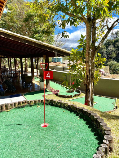 Mini golf course