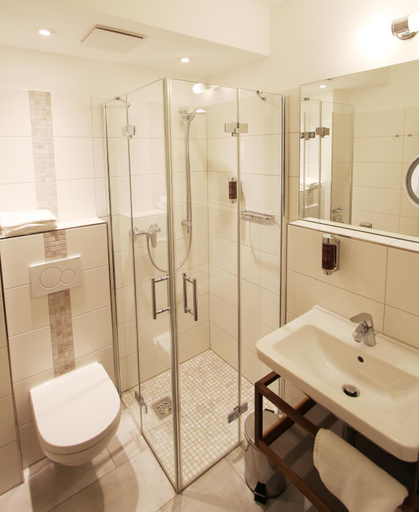 Bathroom 3, Hotel Thormahlen, Lübeck
