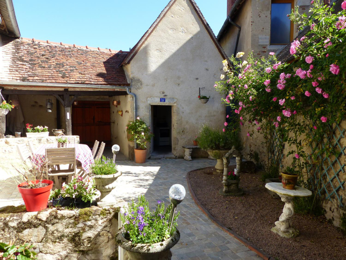 Others 3, La Maison aux Hortensias, Allier