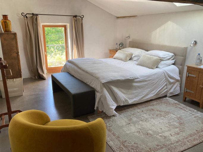 Bedroom 4, L'Angelus, Rhône
