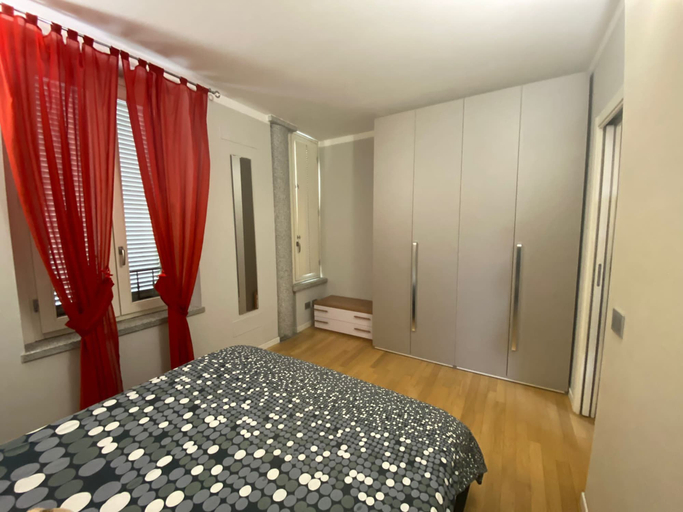 Bedroom 4, A&A Court, Varese