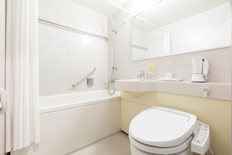 Bathroom 9