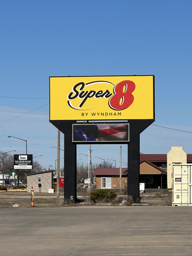 Exterior & Views 3, Super 8 by Wyndham Grand Island South, Hall