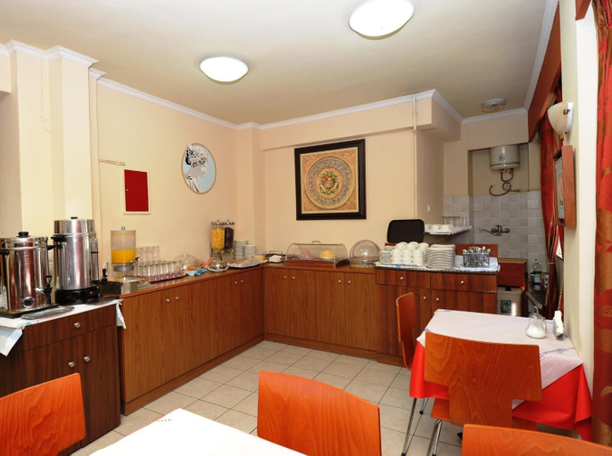 Food & Drinks 5, Pergamos Hotel, Attica